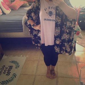 Beautiful Floral Kimono size 2XL